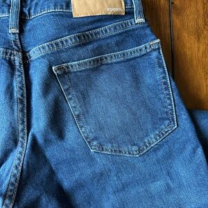 Bonobos Slim Straight Jeans in Medium Blue Wash 29W/32L